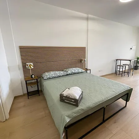 House 421 * 로마